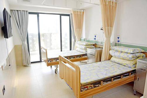 住价格-万颐养老院城市核心区的高端医养融合典范麻将胡了模拟器试玩广州市万颐养老院首页最新入(图2)