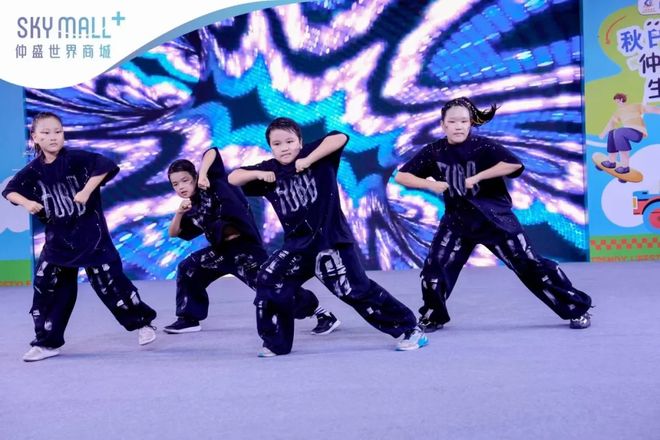 舞大赛暨“舞力全开”健身舞蹈赛圆满收官麻将胡了2游戏入口2025上海市健身排(图6) 舞大赛暨“舞力全开”健身舞蹈赛圆满收官麻将胡了2游戏入口2025上海市健身排(图6)